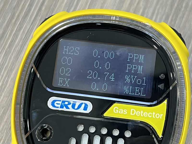 便攜式超長(zhǎng)待機(jī)硫化氫泄漏報(bào)警器